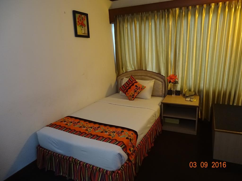 Bed & Breakfast Backpackerz @ Orchid