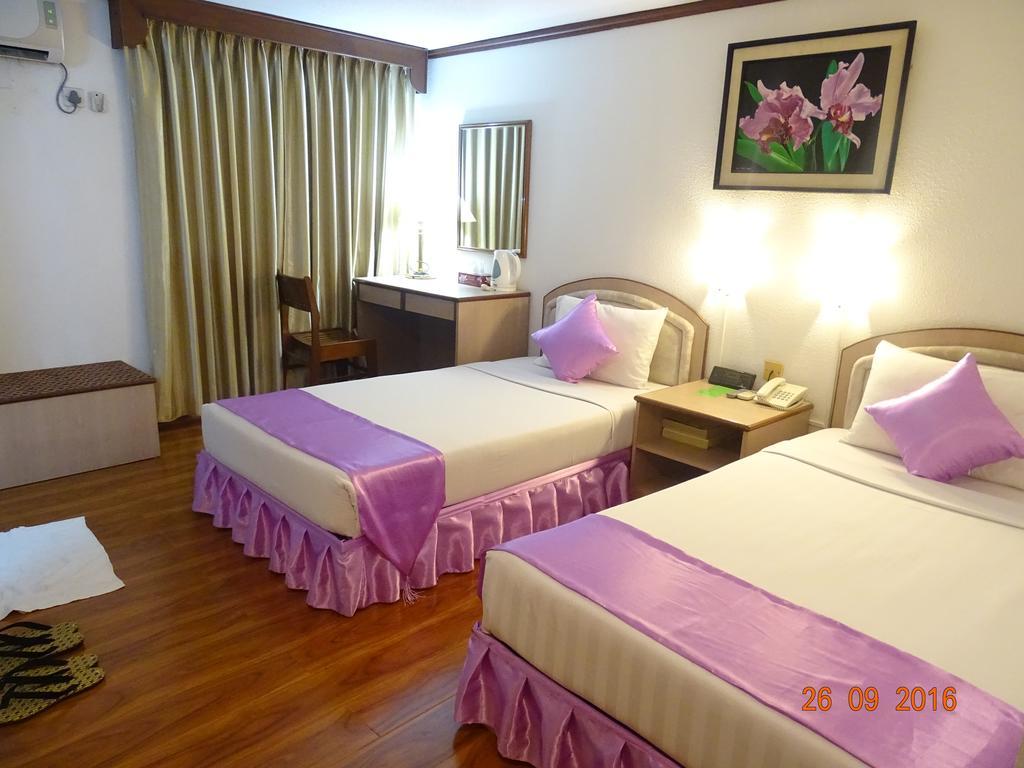 Bed & Breakfast Backpackerz @ Orchid Yangon