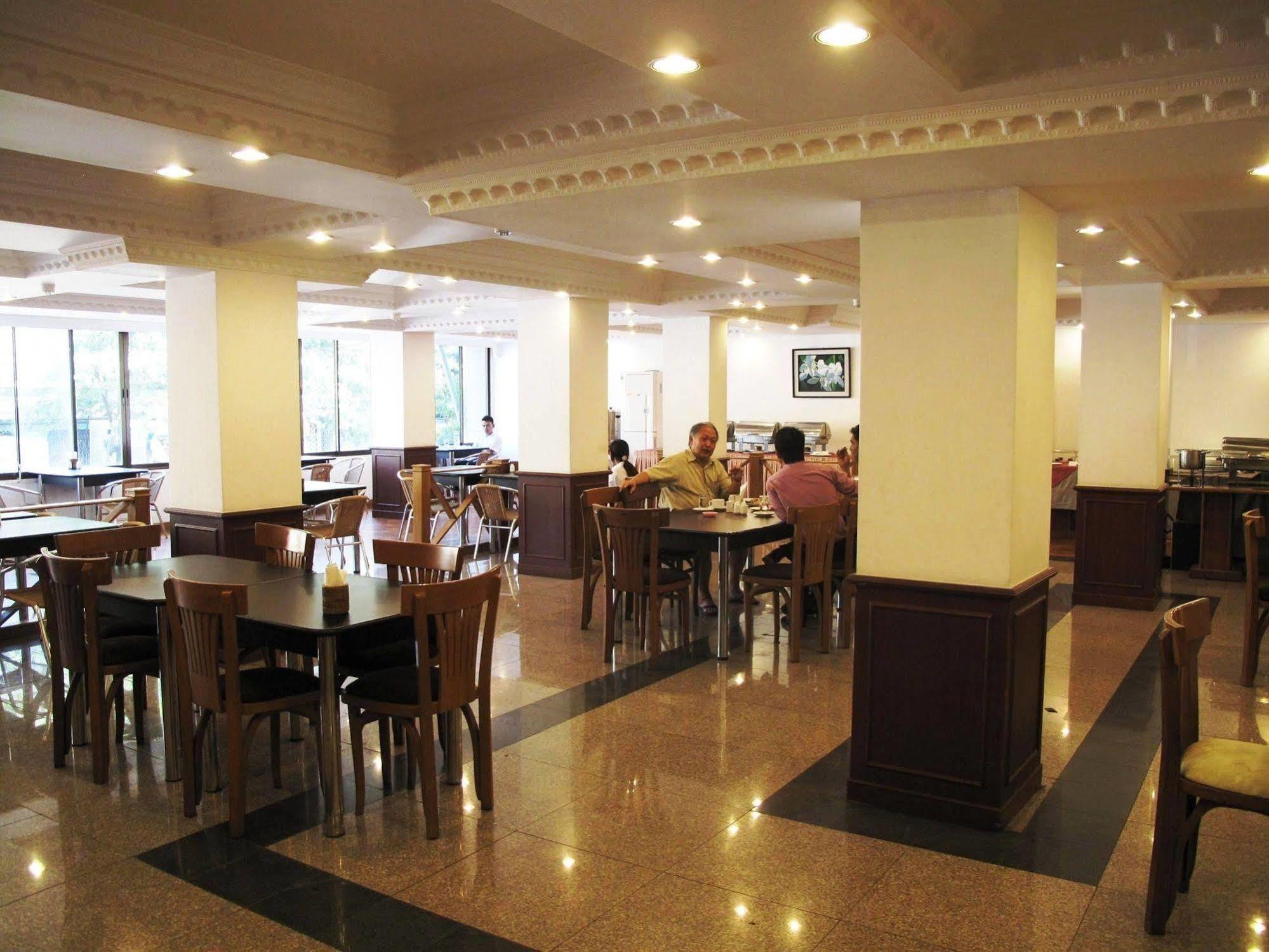 Backpackerz @ Orchid 3* Yangon